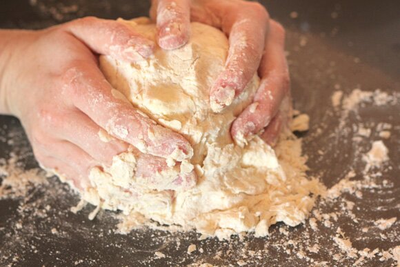 Salted-Cider-Caramel-Apple-Pie-3